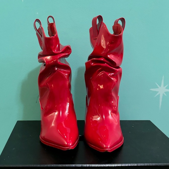 Cape Robbin size 7 shiny patent look cowboy cowgirl boot 4” heel
Vegan - Picture 2 of 4